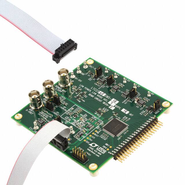 DC1813A-G Analog Devices Inc.  Cartes d'évaluation - Convertisseurs analogique-numérique (CAN)